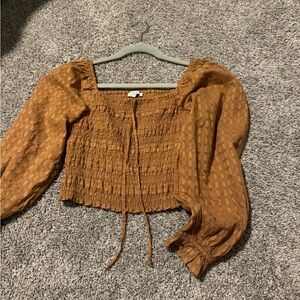 cutest long sleeve spring top.